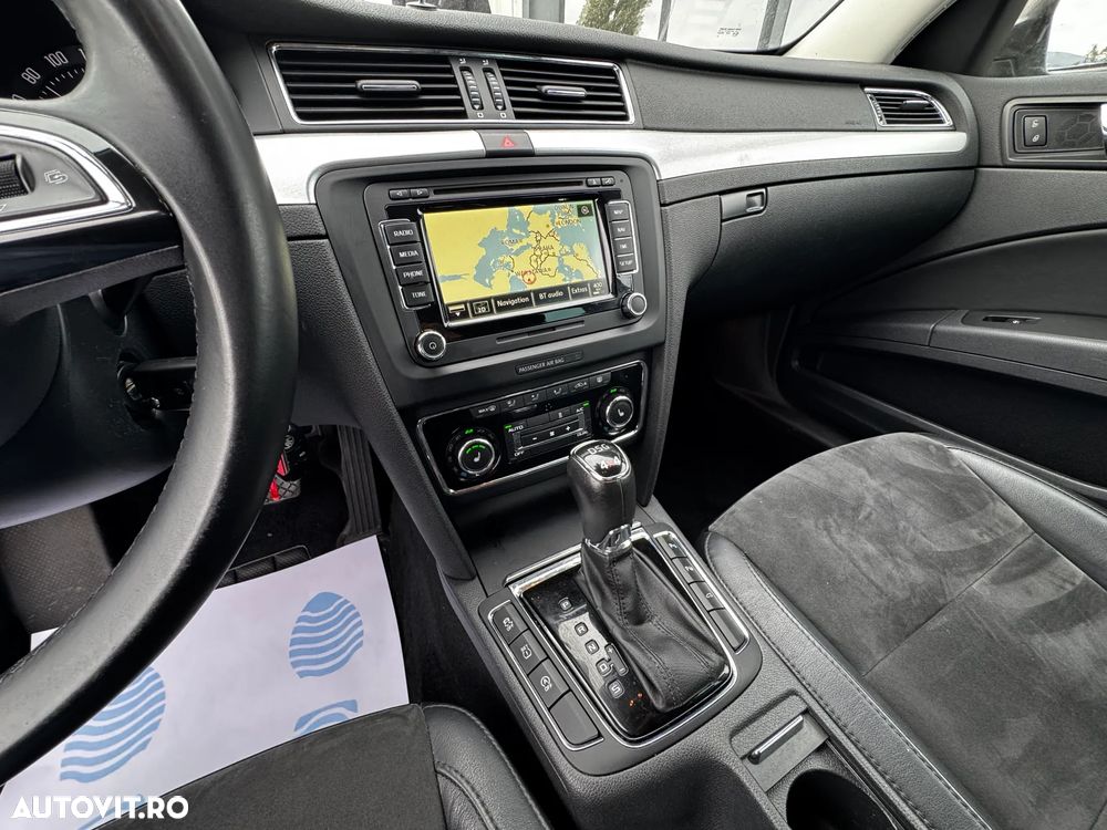 Skoda Superb 2.0 TDI DSG Elegance - 37