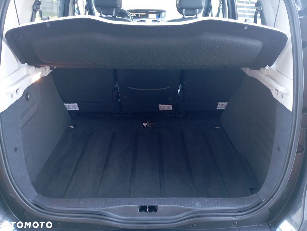 Renault Scenic 1.6 16V Confort Privilege - 18