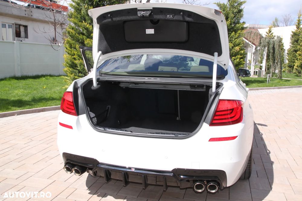 BMW Seria 5 525d xDrive AT - 15