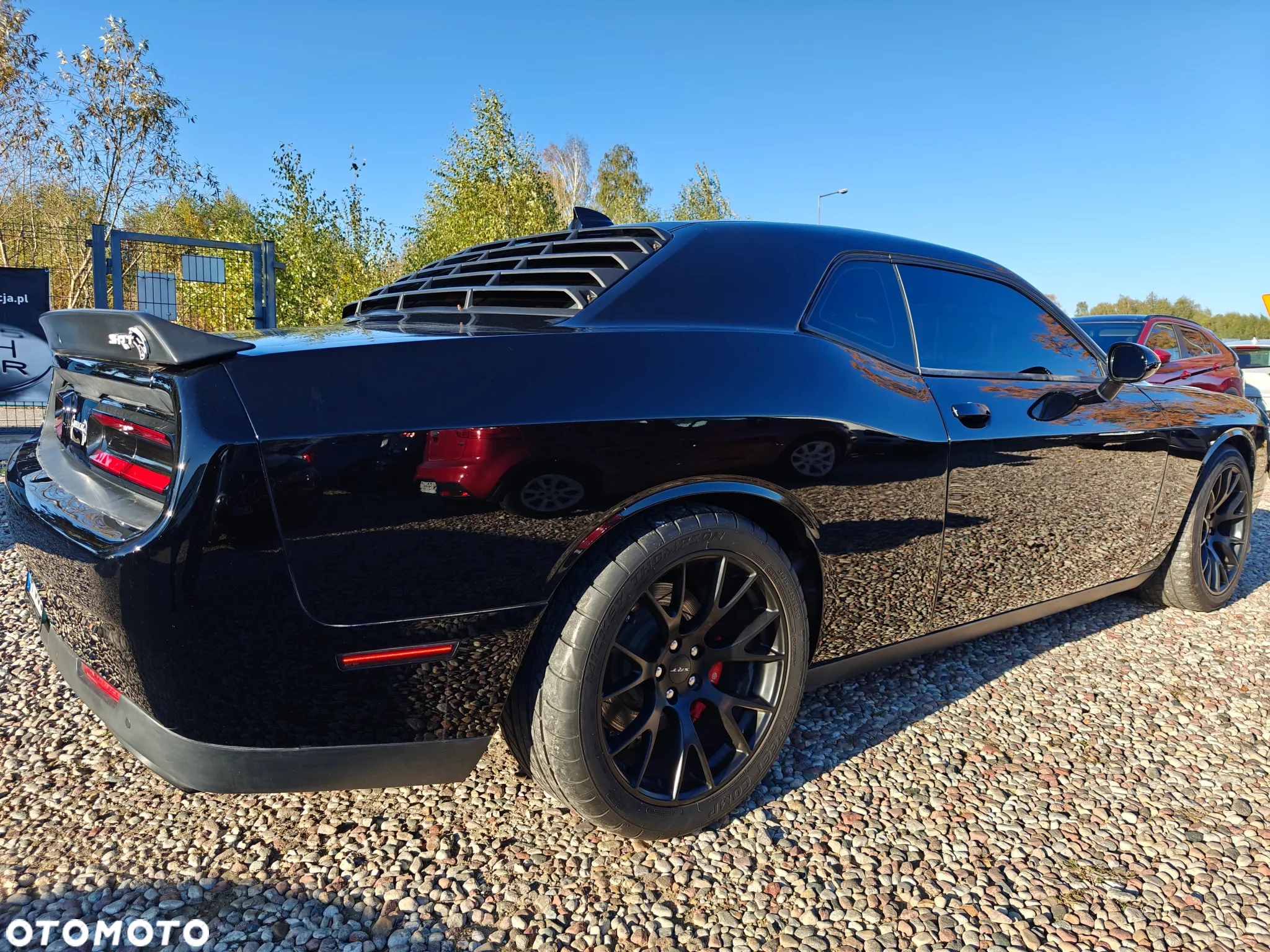 Dodge Challenger - 8