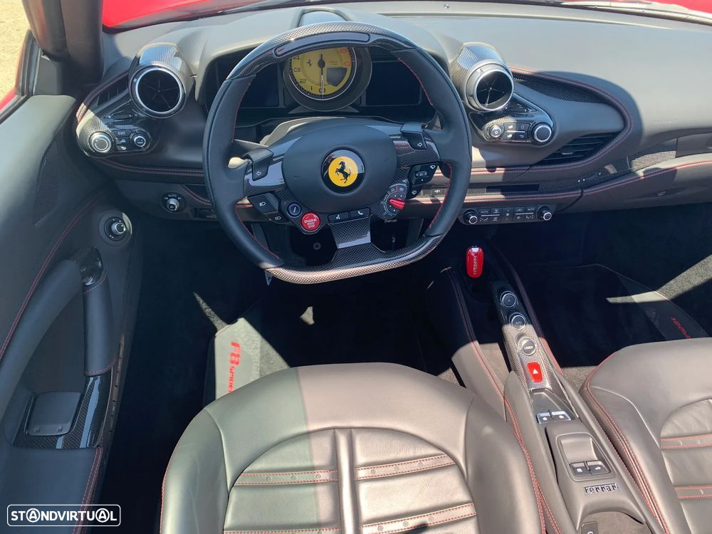 Ferrari F8 Tributo Spider - 29