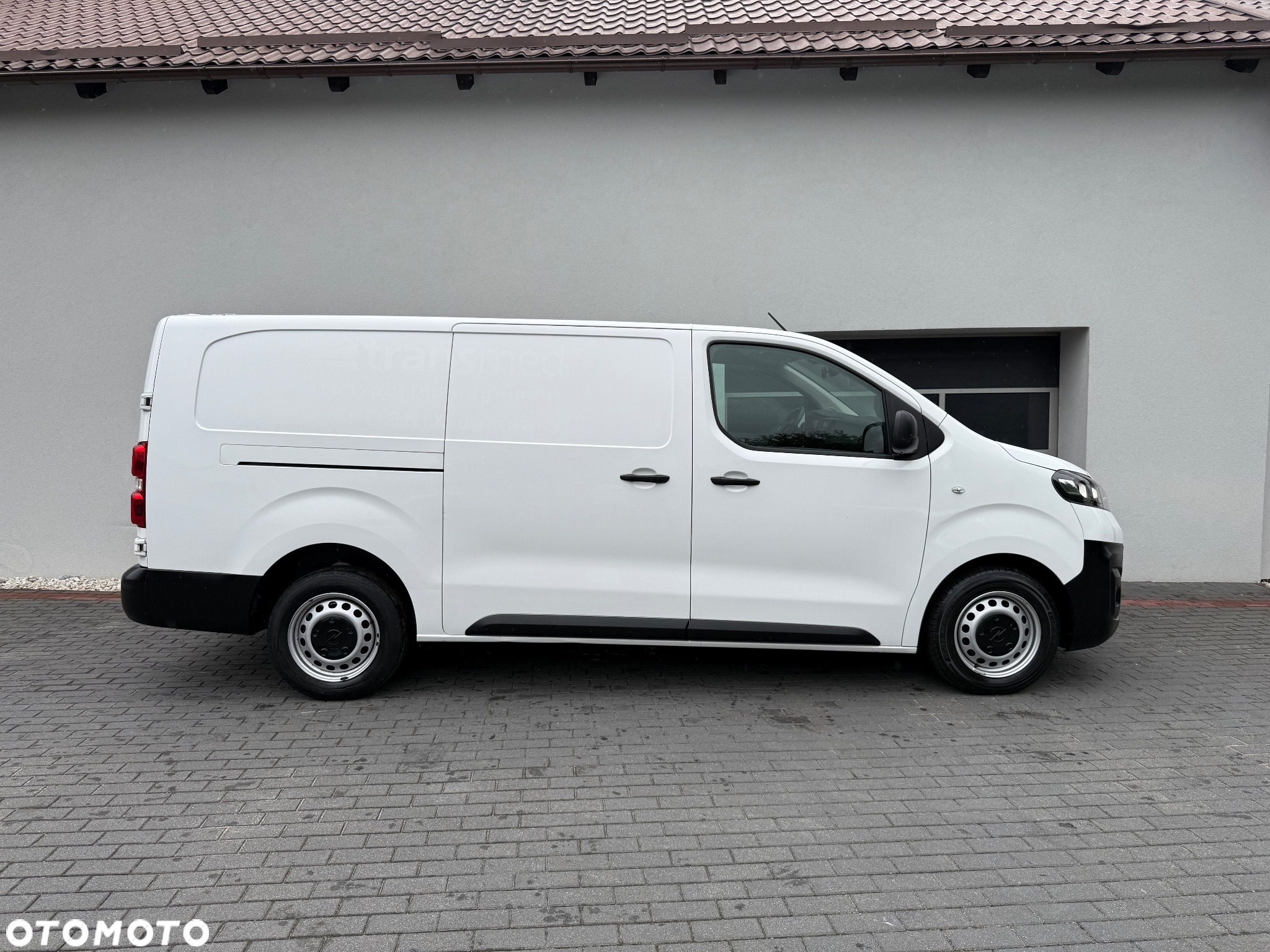 Opel Vivaro - 11