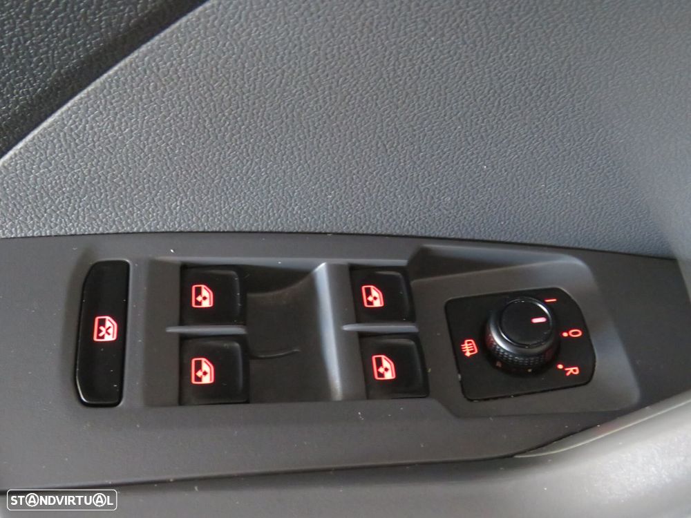 VW T-Cross 1.0 TSI Life DSG - 12