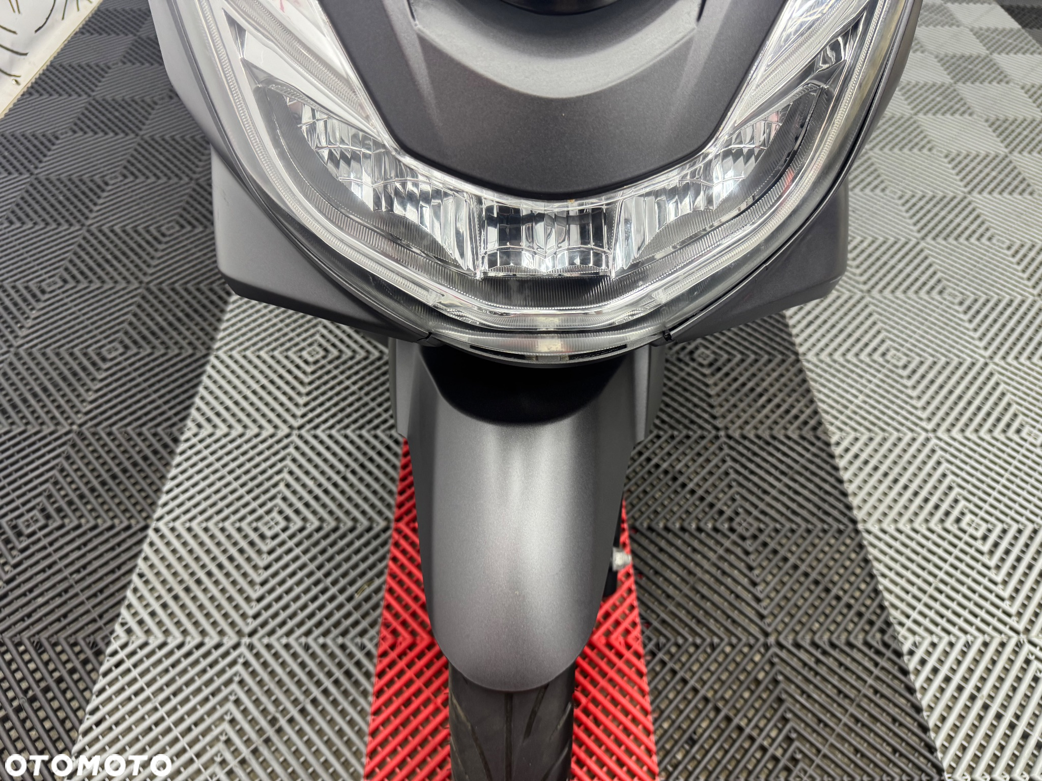 Honda PCX - 11