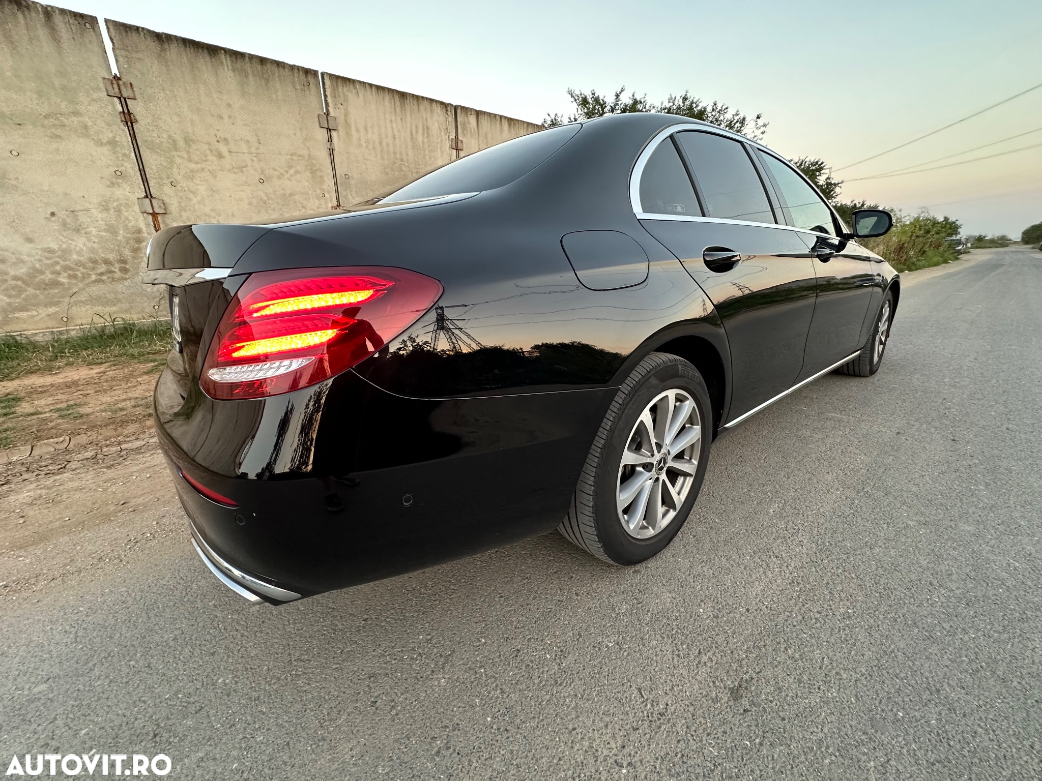 Mercedes-Benz E 220 d Aut. - 10