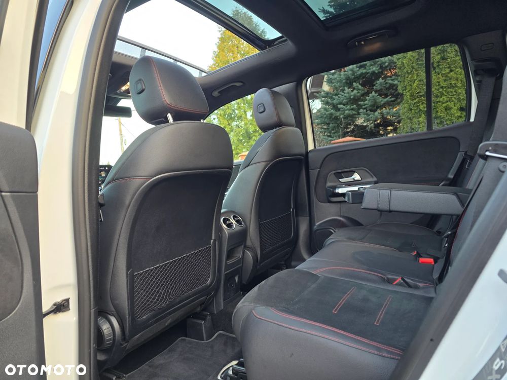 Mercedes-Benz GLB 200 d 4-Matic AMG Line 8G-DCT - 16