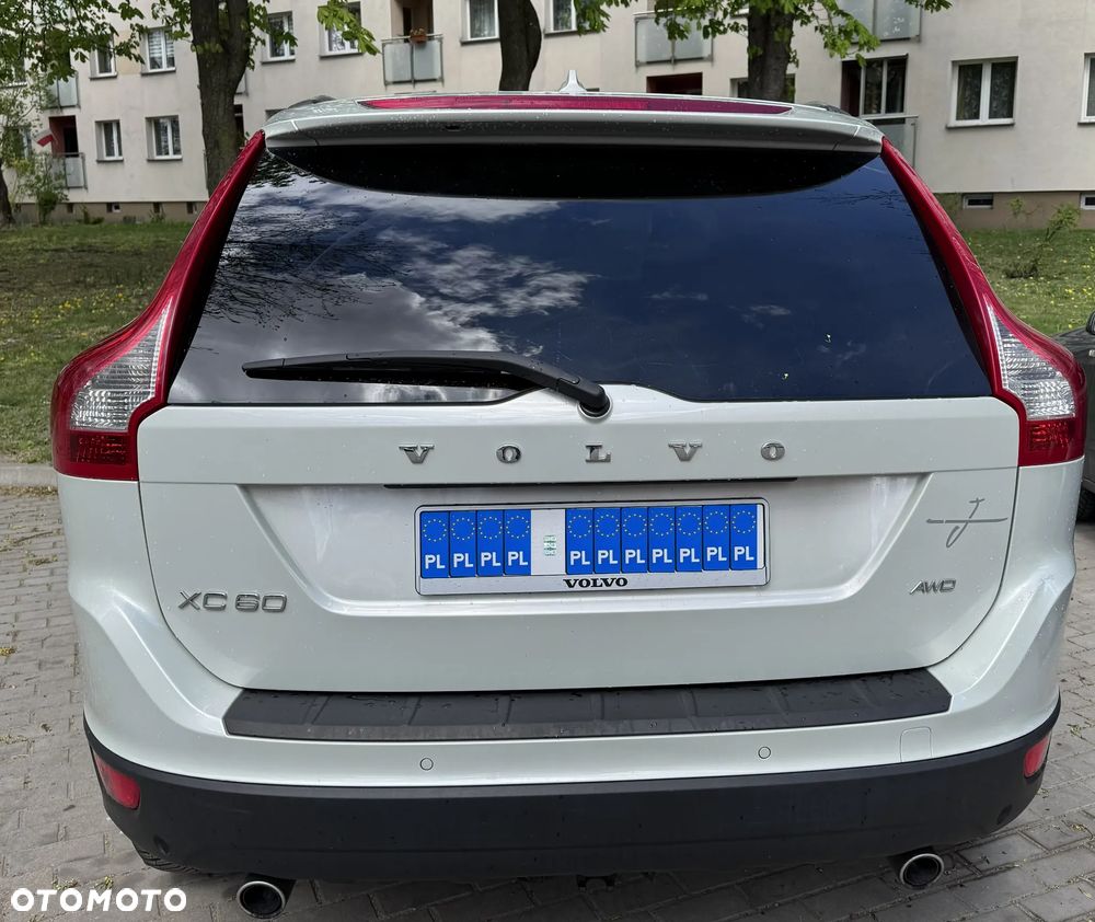Volvo XC 60 D5 AWD - 4