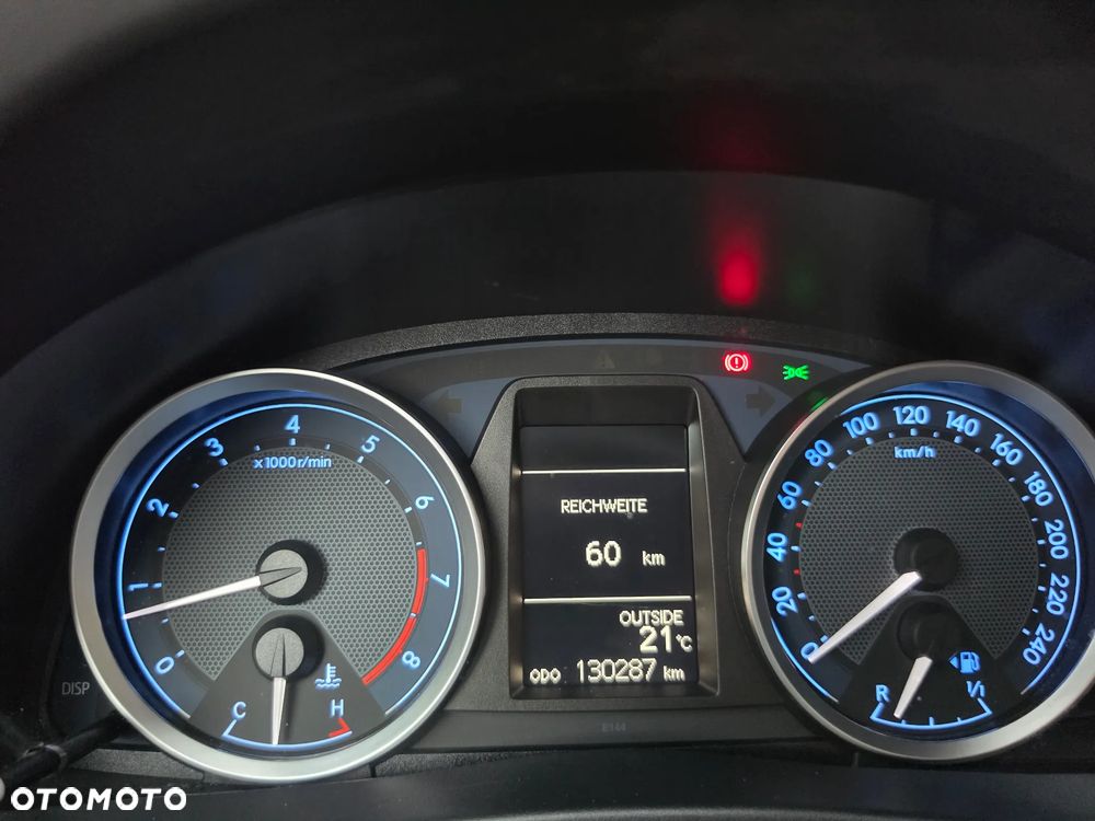 Toyota Auris 1.6 VVT-i Executive - 27