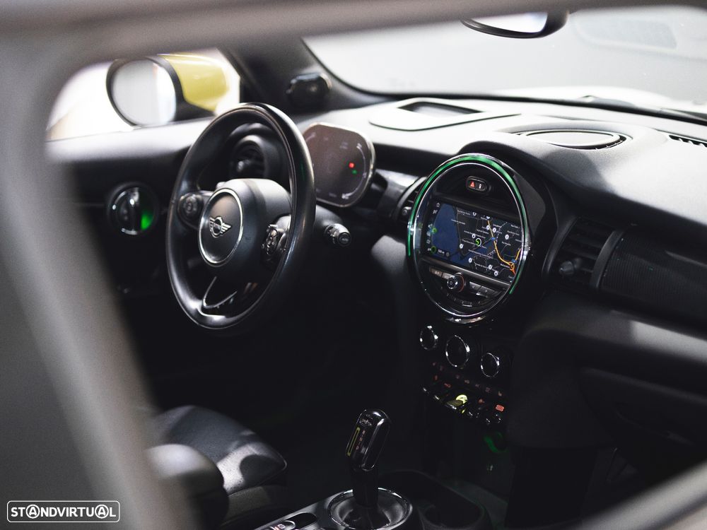 MINI 3 Portas Cooper SE - 17