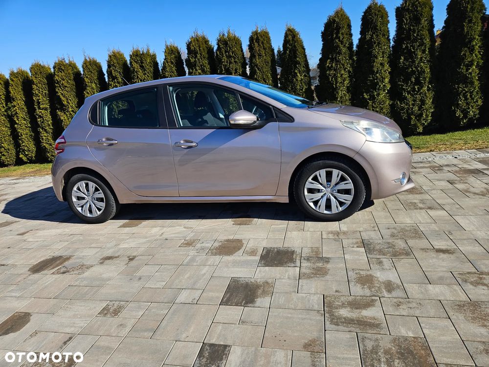 Peugeot 208 82 PureTech Style - 13