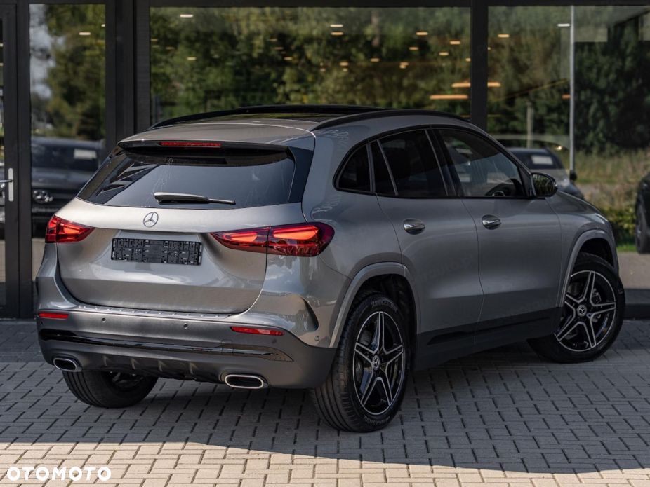 Mercedes-Benz GLA - 6