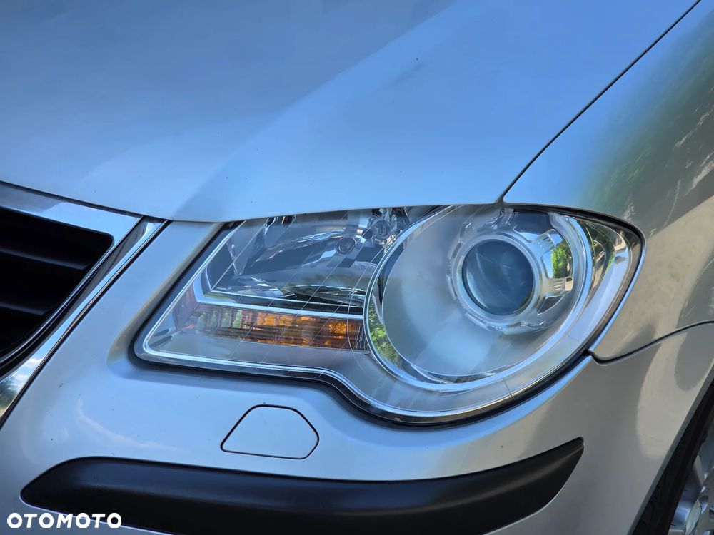 Volkswagen Touran 1.9 TDI DPF Blue Motion Trendline - 36