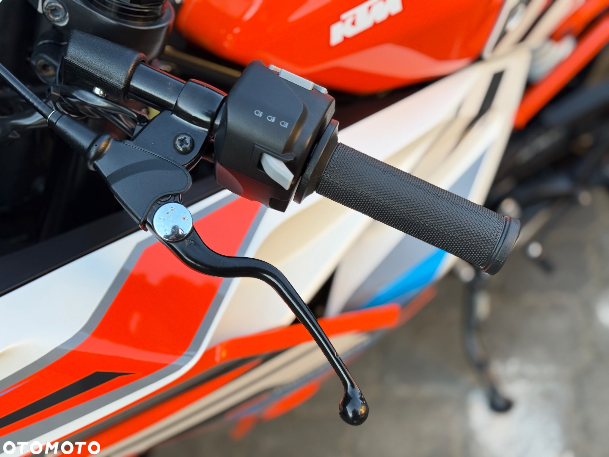 KTM RC 125 - 27