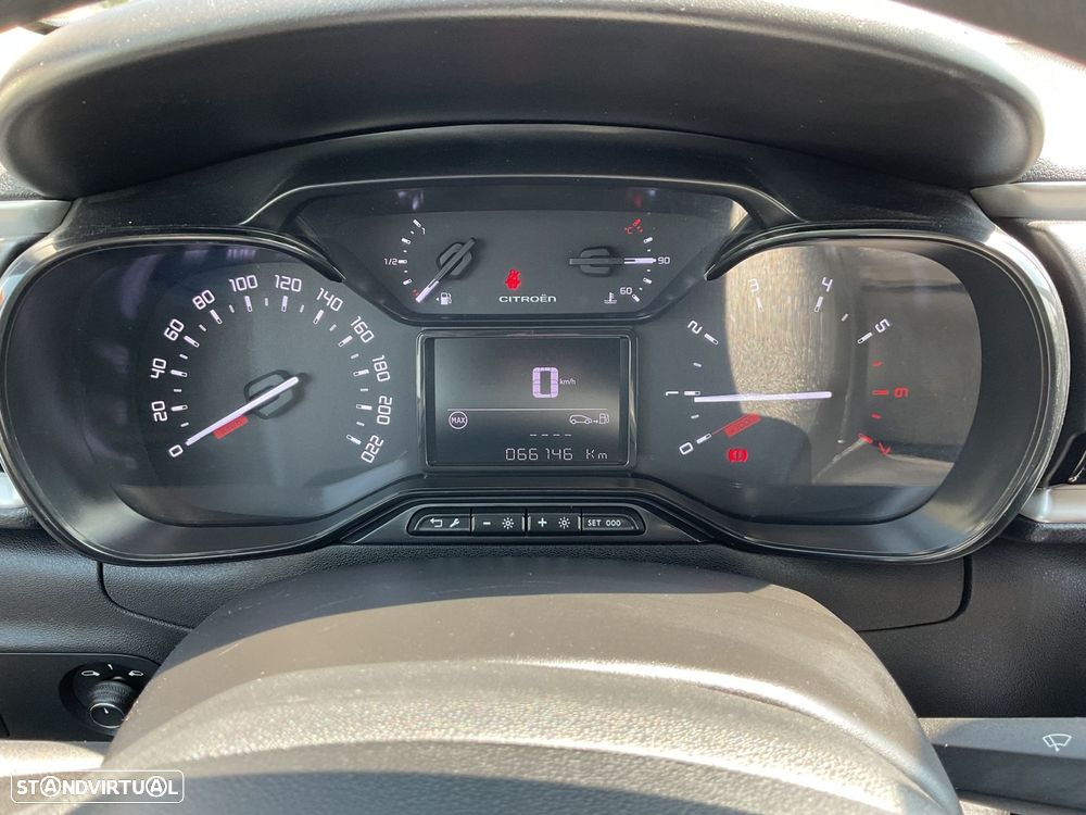 Citroën C3 1.2 PureTech Shine - 23