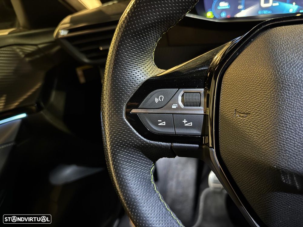 Peugeot 208 PureTech 100 GT Pack - 8