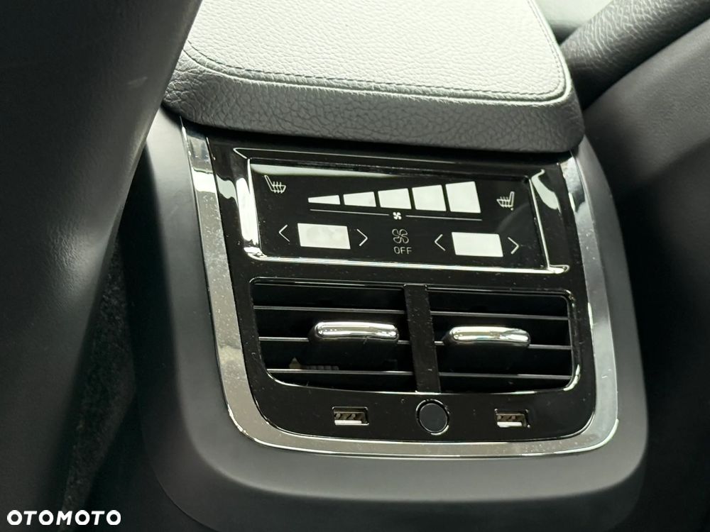 Volvo S90 D4 AWD Geartronic Momentum - 30