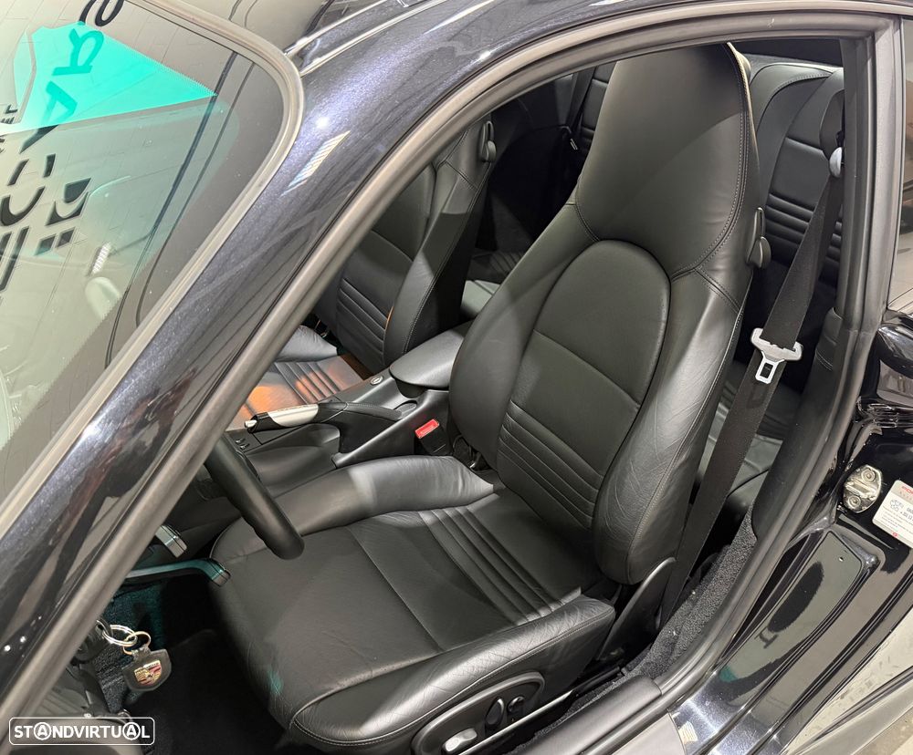 Porsche 911 (996) Carrera 4 S - 19