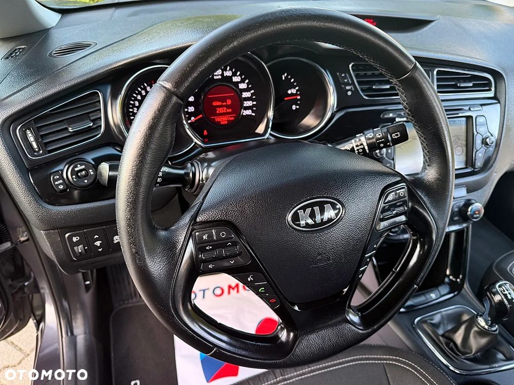 Kia Ceed 1.6 GDI Platinum Edition - 20