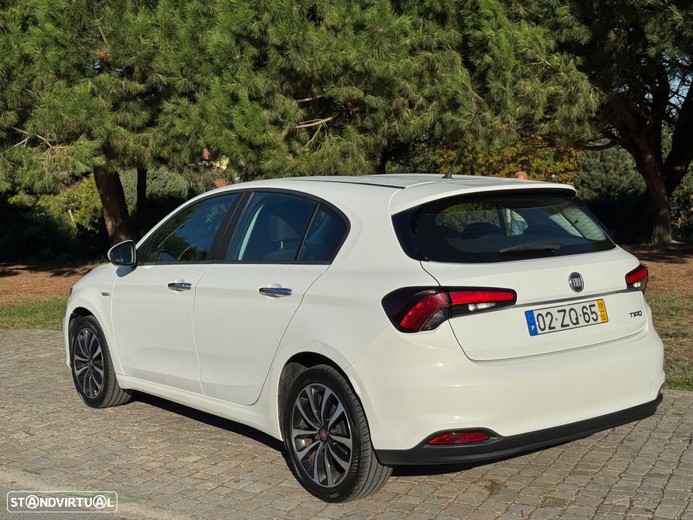 Fiat Tipo 1.3 M-Jet Lounge J17 - 18
