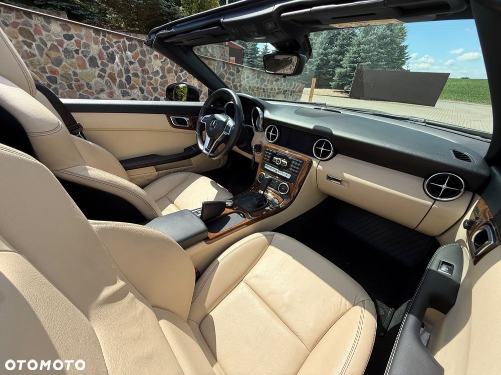 Mercedes-Benz SLK 200 (BlueEFFICIENCY) 7G-TRONIC - 14
