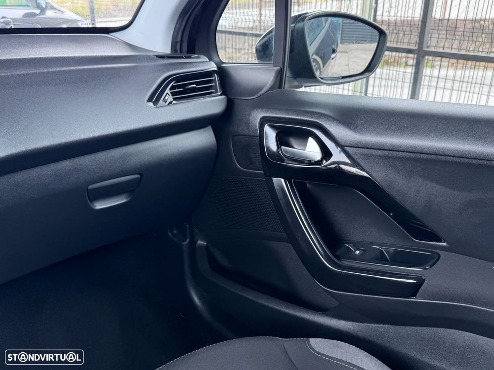 Peugeot 208 68 VTI Active - 18