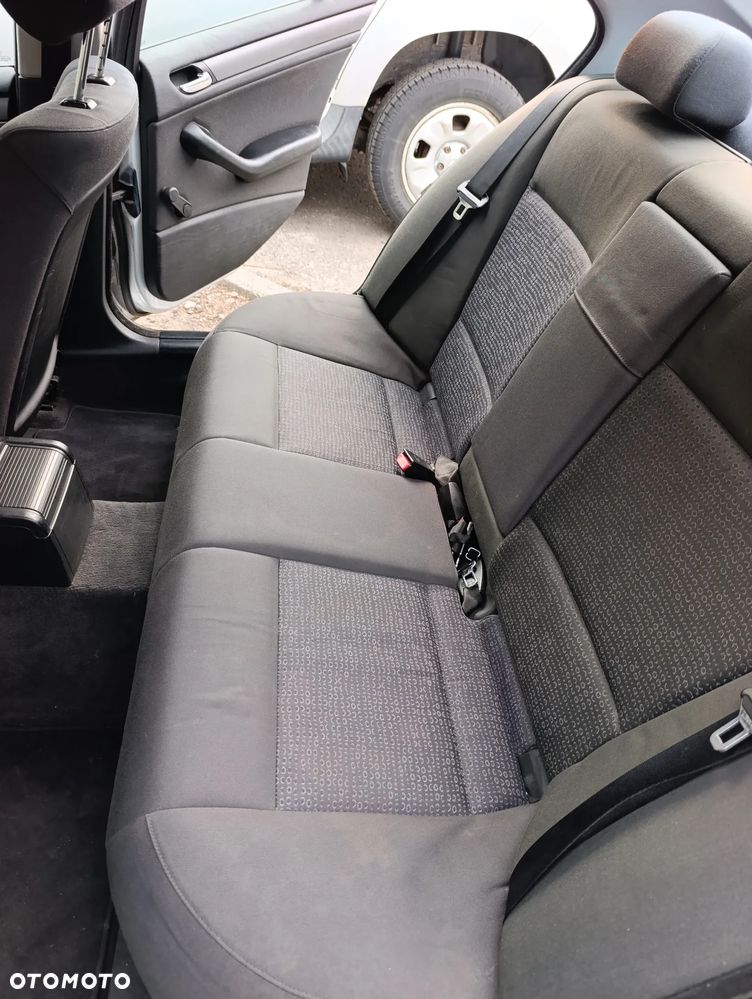 BMW Seria 3 316i - 9