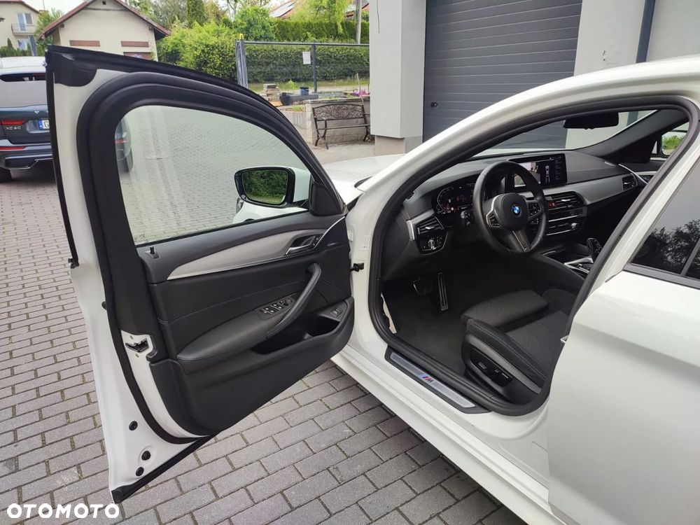 BMW Seria 5 520d Efficient Dynamics M Sport sport - 18