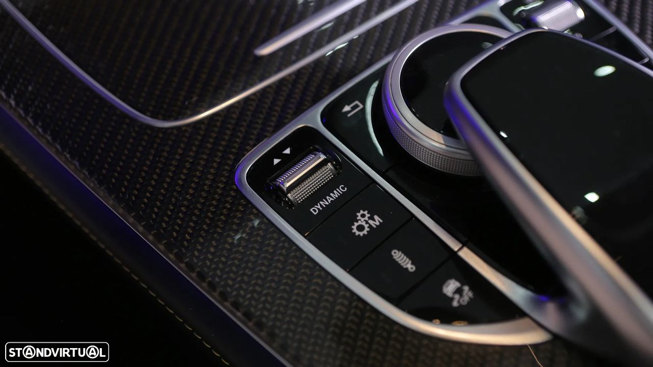 Mercedes-Benz E 63 AMG S 4-Matic+ - 35