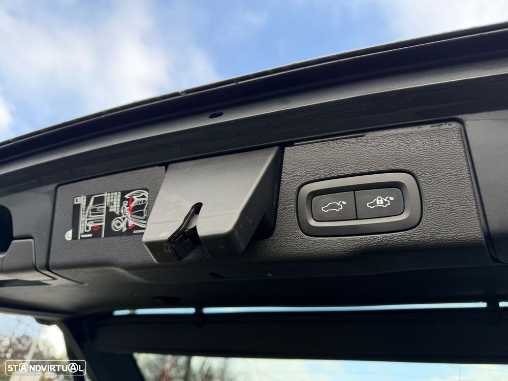 Volvo XC 60 2.0 T6 PHEV Inscription Expression AWD - 59