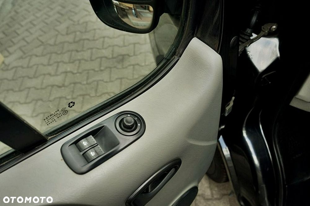 Renault Trafic - 14