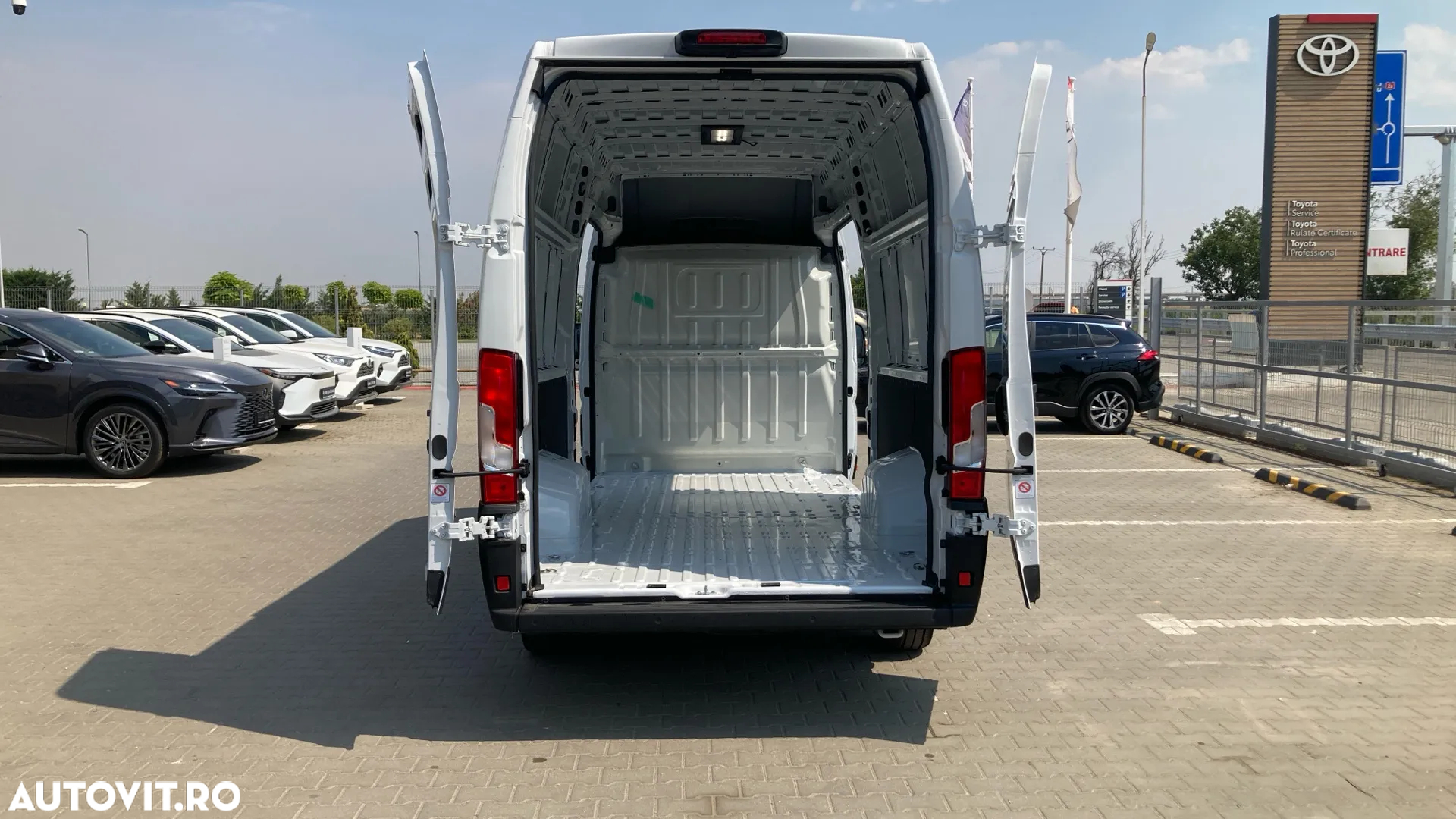 Toyota Proace Max L4H3 Panel Van - 15