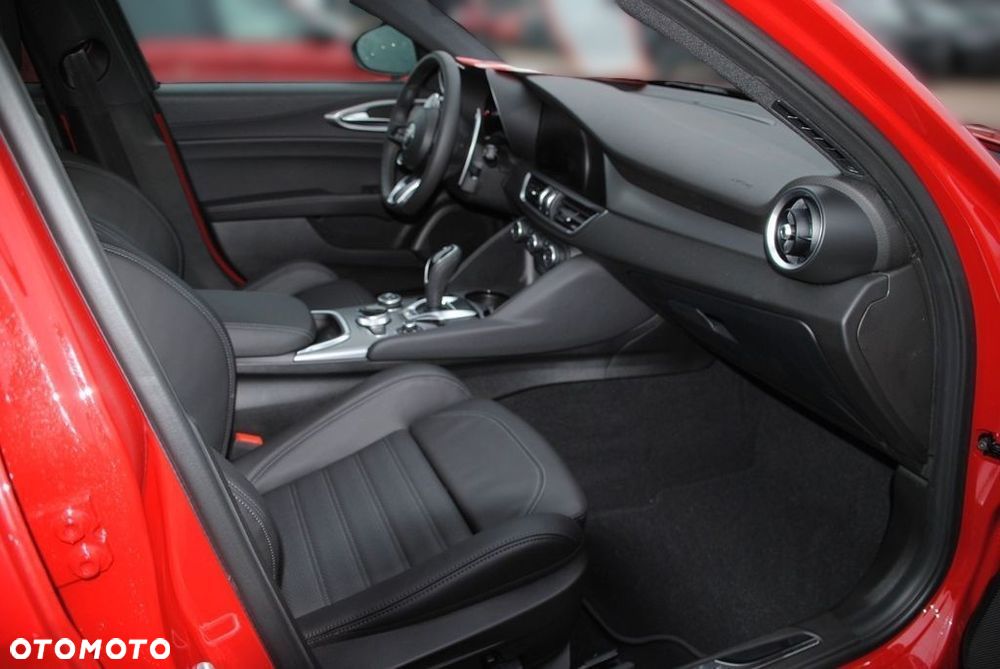 Alfa Romeo Giulia 2.0 Turbo Veloce Q4 - 12
