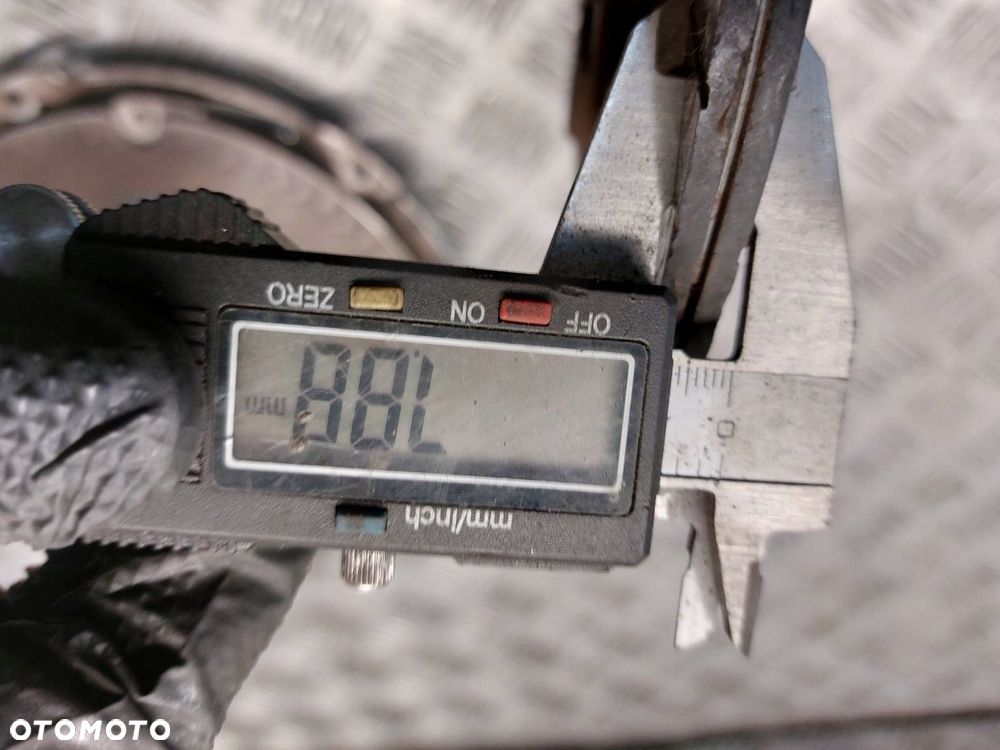 SPRZĘGŁO TARCZA + DOCISK  KIA PROCEED I 1.6 CRDI 23580 23560 - 5