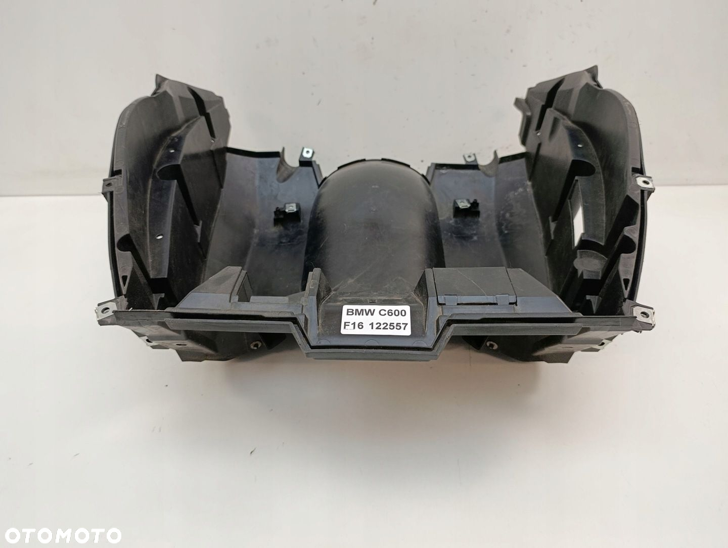 BMW C600 KUFER NOCNIK NADKOLE TYŁ - 2