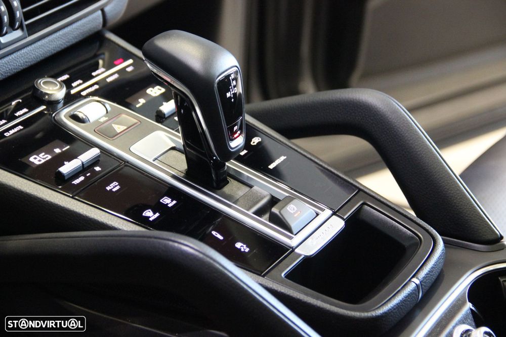 Porsche Cayenne Coupé E-Hybrid Platinum Edition - 16