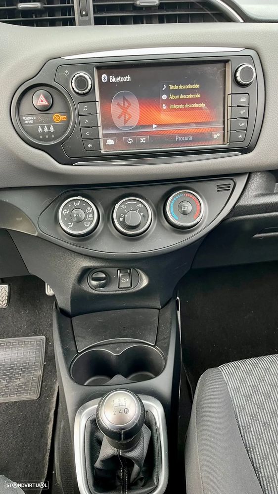 Toyota Yaris 1.0 VVT-i Comfort+P.Style - 11