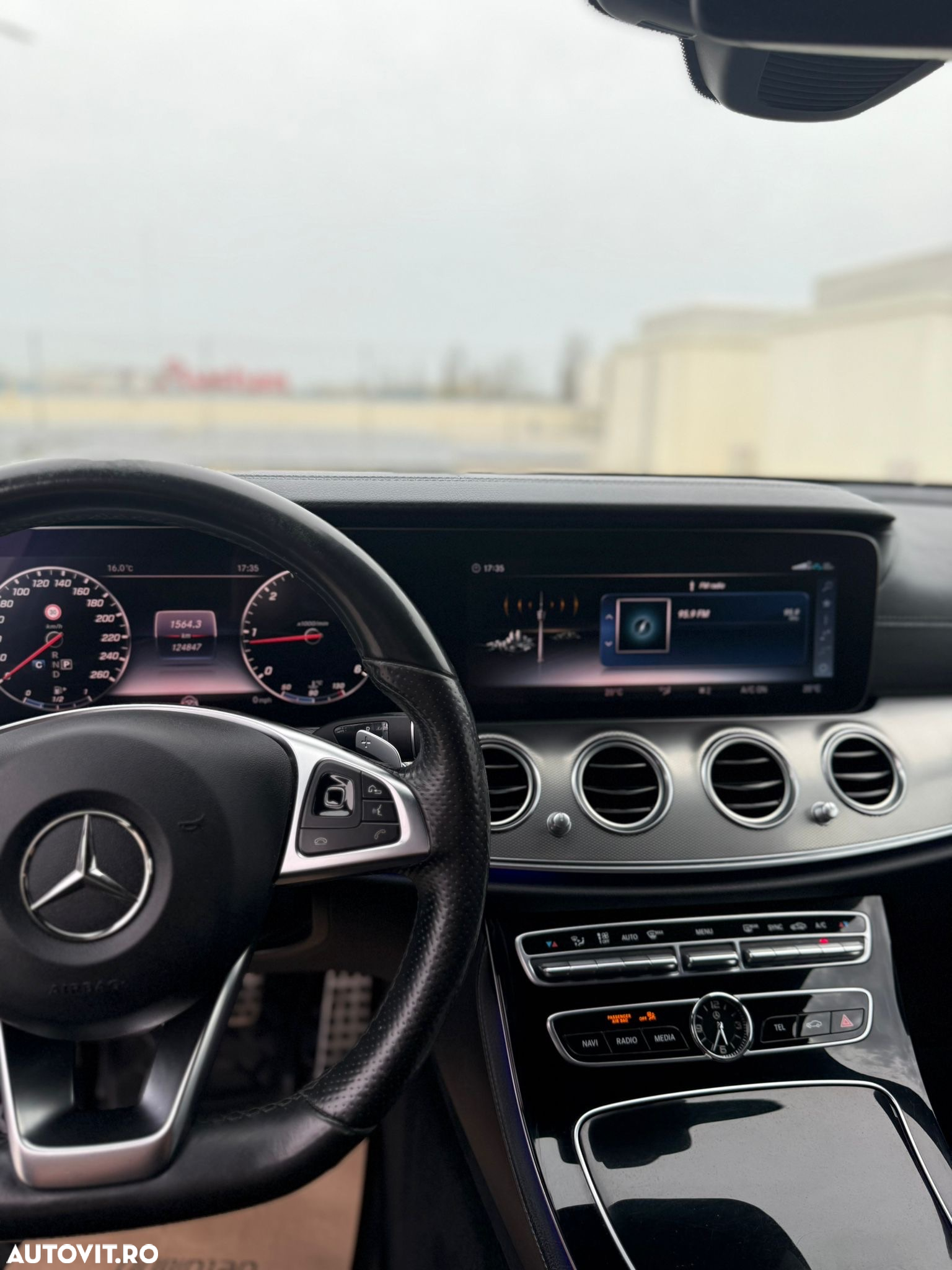 Mercedes-Benz E 220 d Aut. - 8