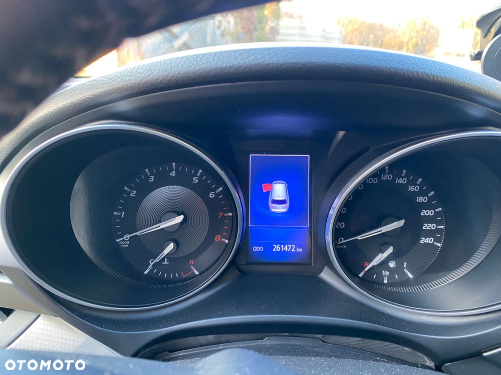 Toyota Avensis 1.8 Premium - 6