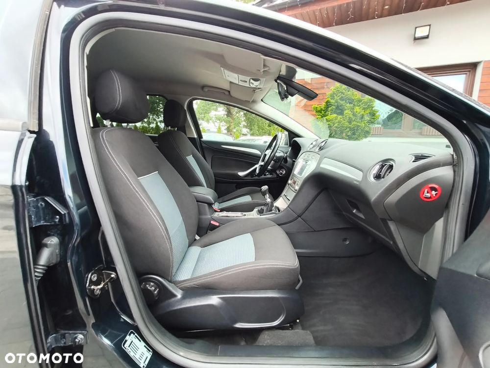 Ford Mondeo 2.0 TDCi Titanium - 27