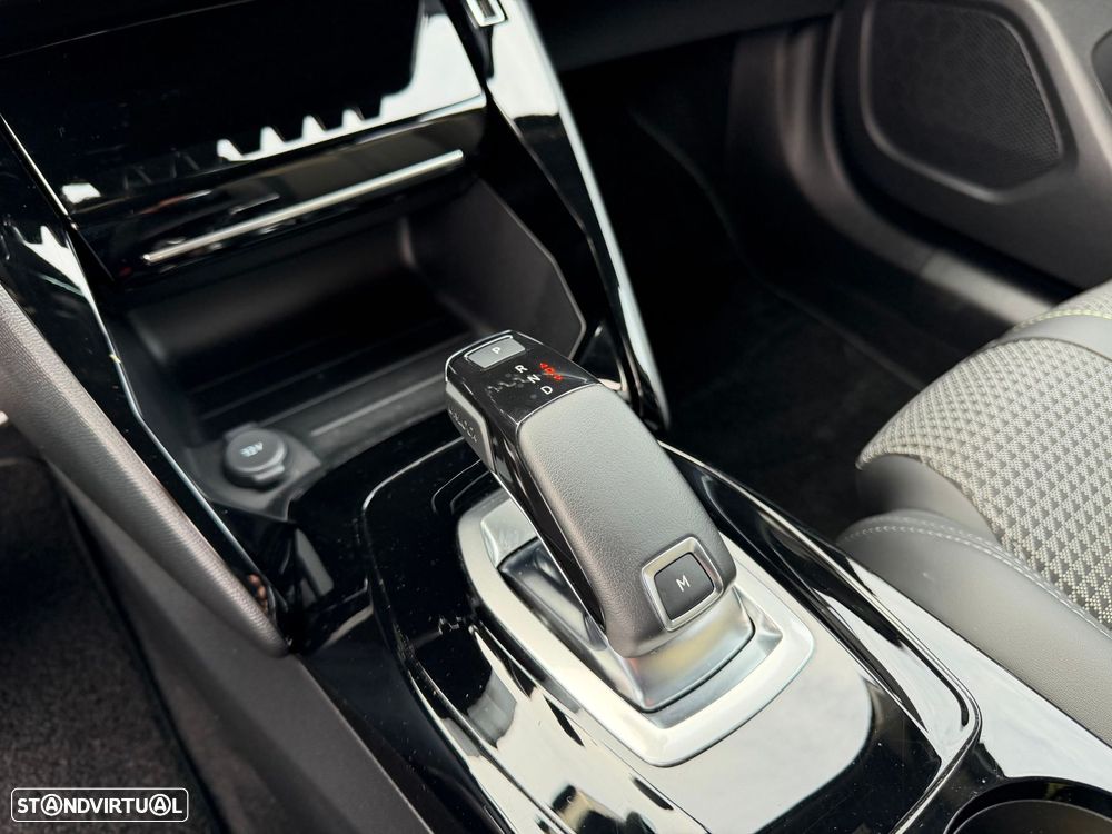 Peugeot 2008 1.2 PureTech GT Pack EAT8 - 24