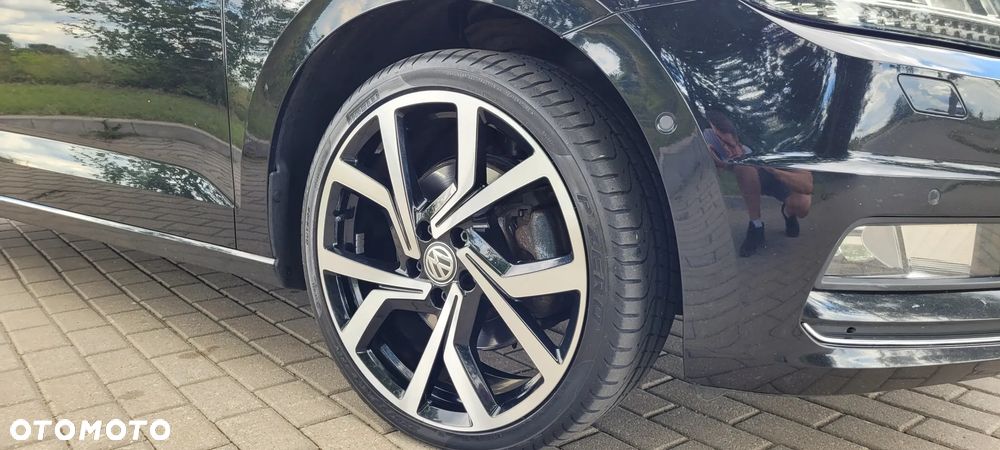 Volkswagen Touran 2.0 TDI DPF Highline - 17