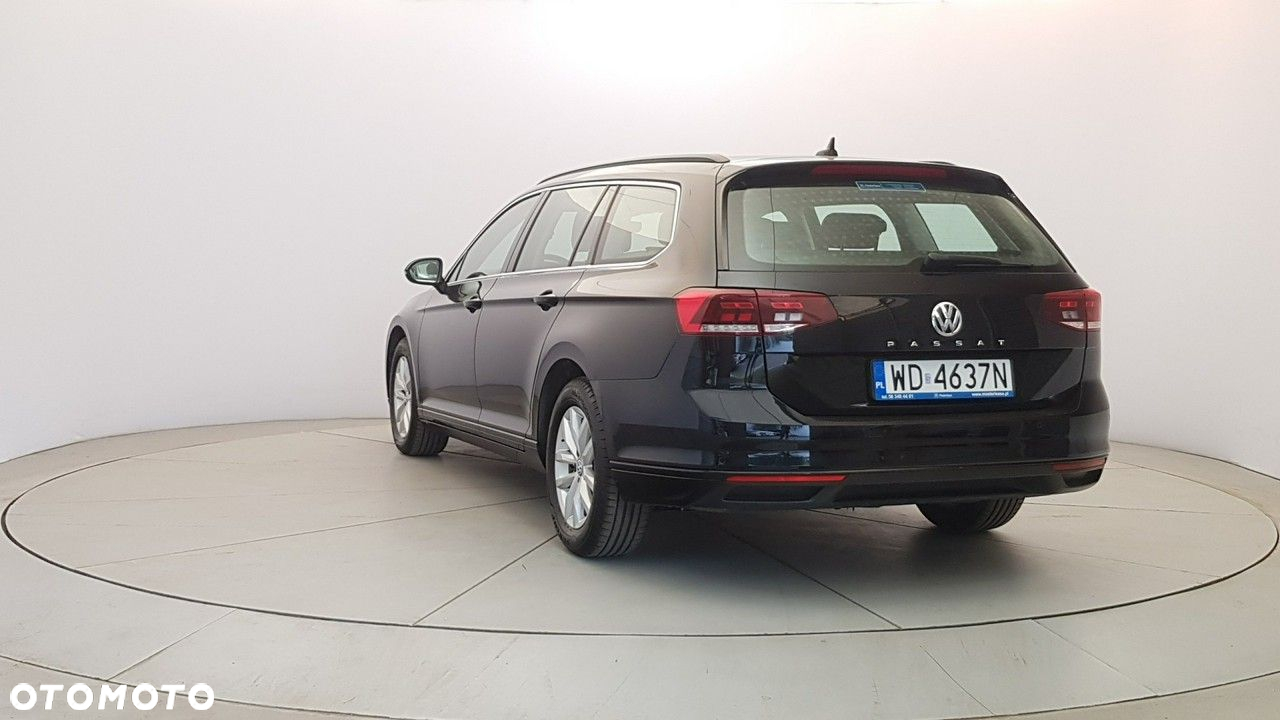 Volkswagen Passat - 5
