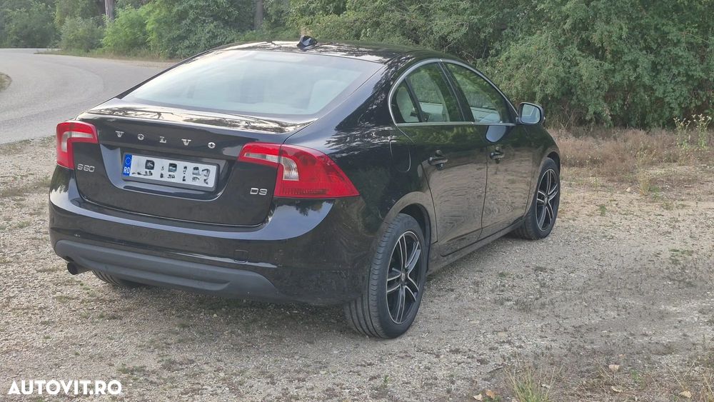 Volvo S60 D3 Geartronic Momentum - 3