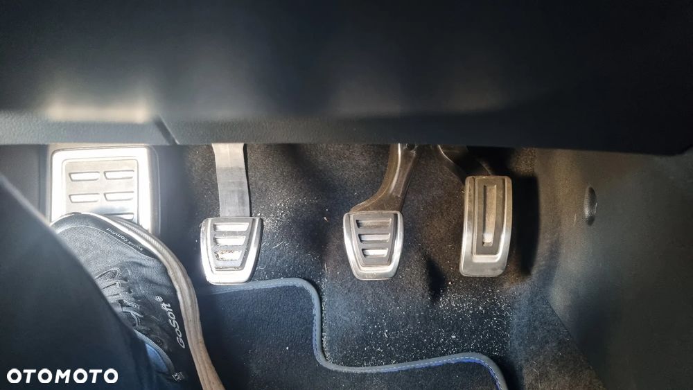 Volkswagen Golf 2.0 TSI OPF GTI - 29