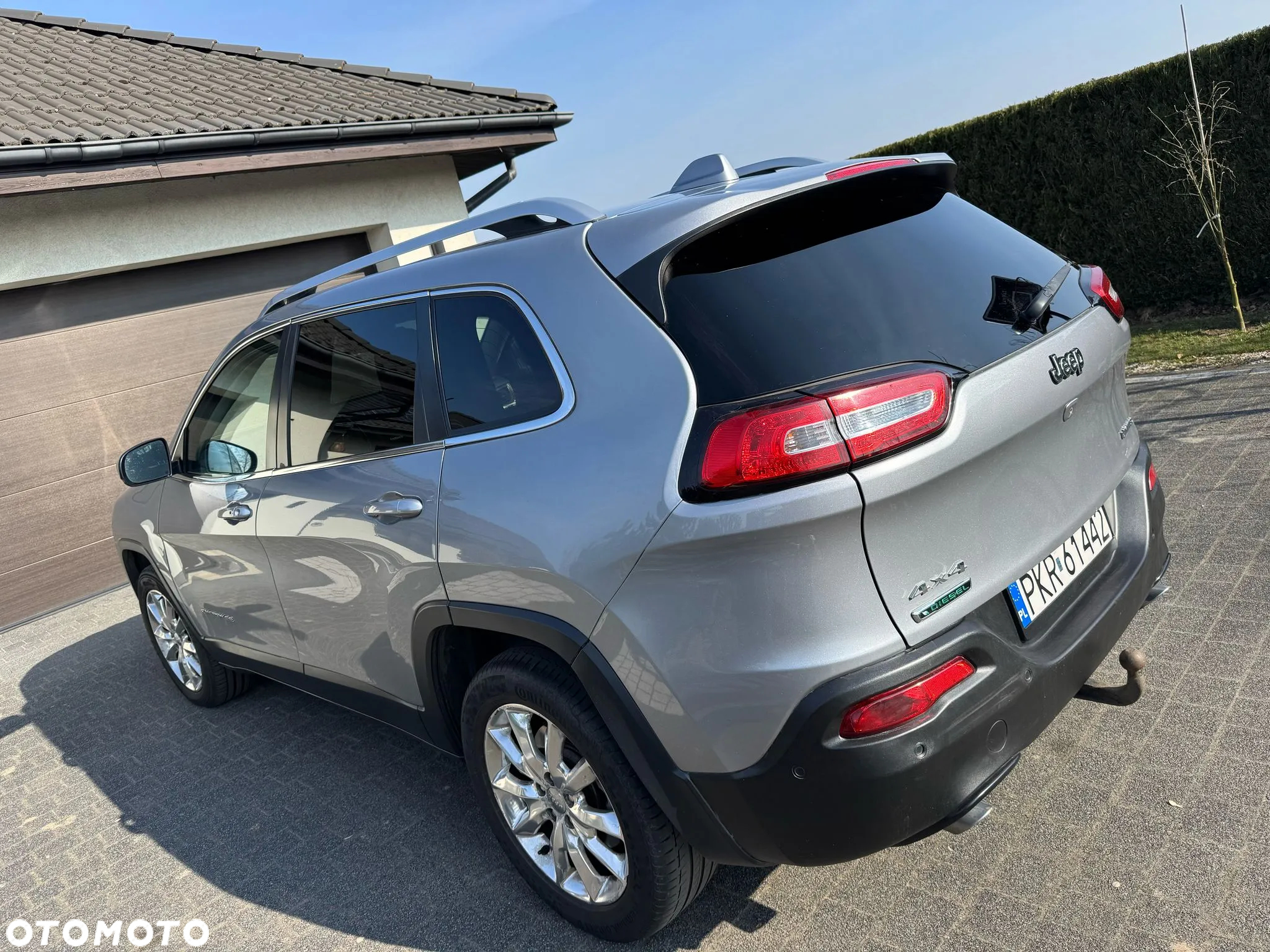 Jeep Cherokee - 8