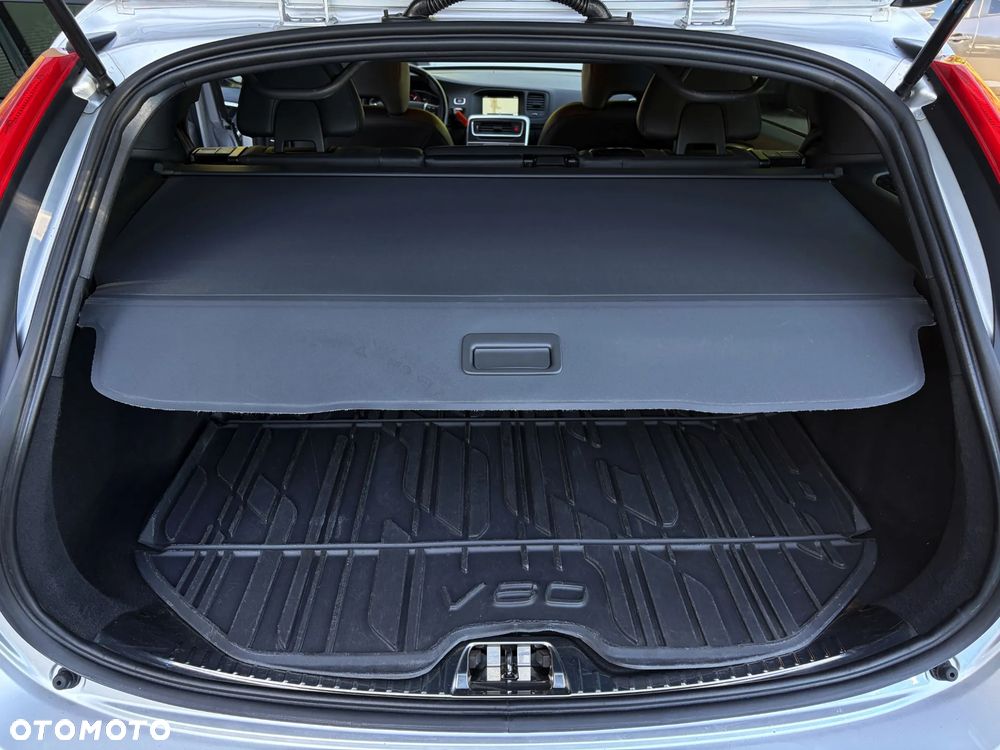 Volvo V60 Cross Country - 33