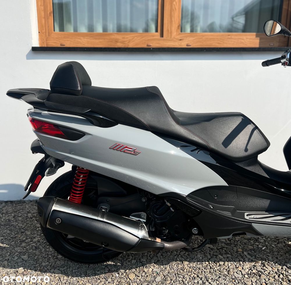 Piaggio MP-3 - 9
