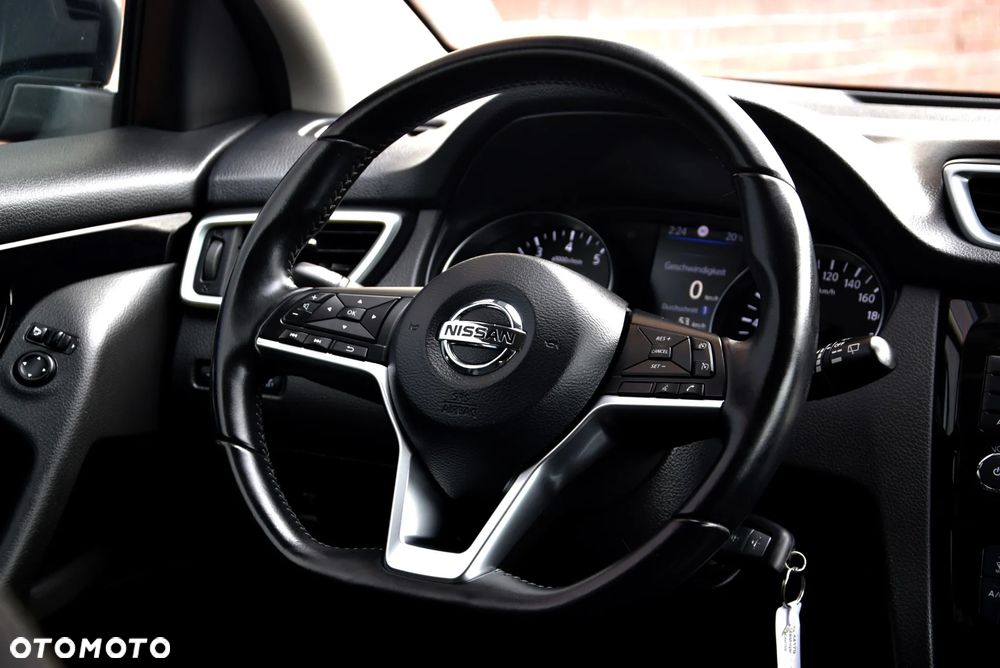 Nissan Qashqai 1.3 DIG-T N-Connecta - 16