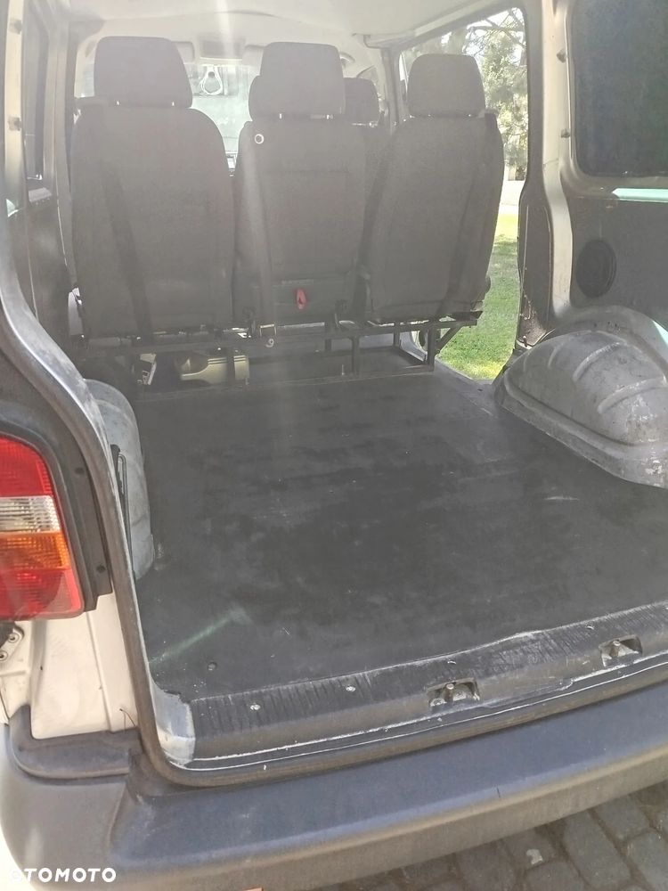 Volkswagen Transporter T5 - 6