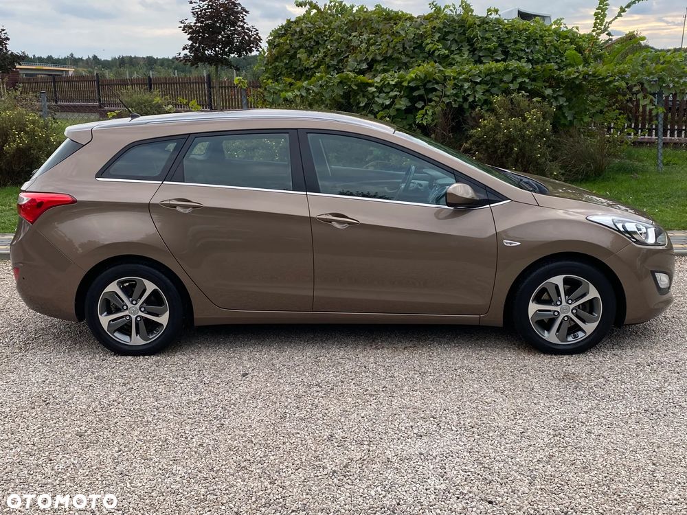 Hyundai i30 i30cw 1.6 CRDi Trend - 19